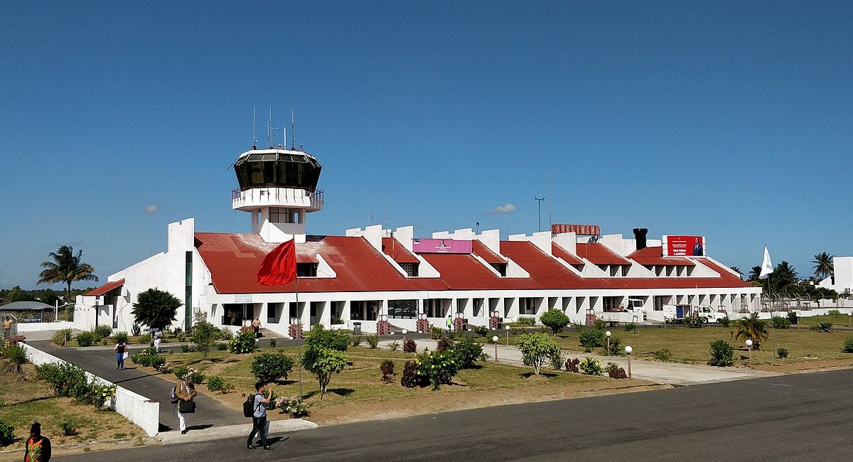 1200px-Quelimane_Airport,_Mozambique_01